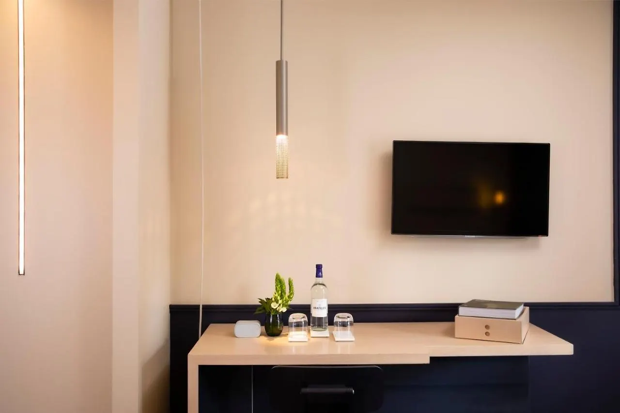 De Nell Hotel Paryż